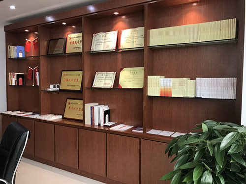 1543551235189727.jpg 3.jpg